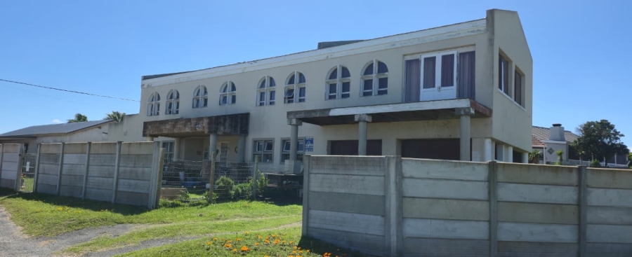 4 Bedroom Property for Sale in Franskraal Western Cape